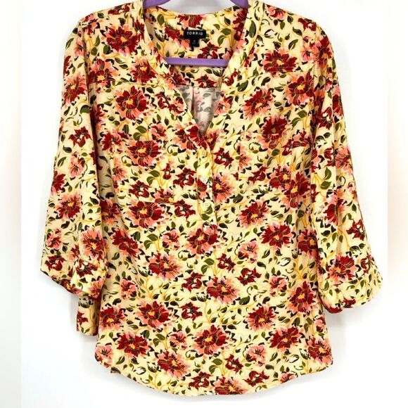 Torrid Harper Rayon Floral Print Top Size 0/L - Picture 3 of 10